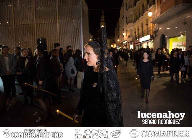 Galería: Luto y consternación en la procesión del Santo Entierro