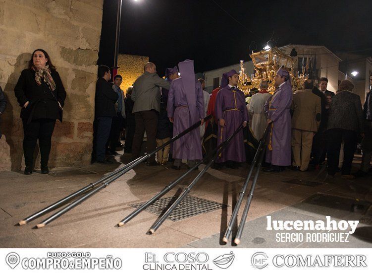 Galería: Luto y consternación en la procesión del Santo Entierro