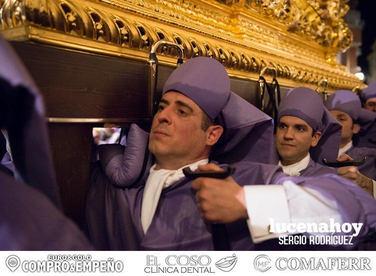 Galería: Luto y consternación en la procesión del Santo Entierro Galería: Luto y consternación en la procesión del Santo Entierro