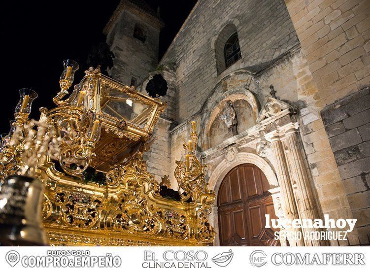 Galería: Luto y consternación en la procesión del Santo Entierro