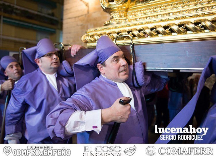 Galería: Luto y consternación en la procesión del Santo Entierro Galería: Luto y consternación en la procesión del Santo Entierro