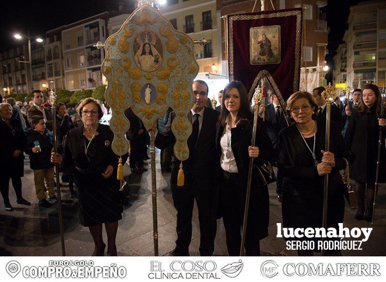 Galería: Luto y consternación en la procesión del Santo Entierro