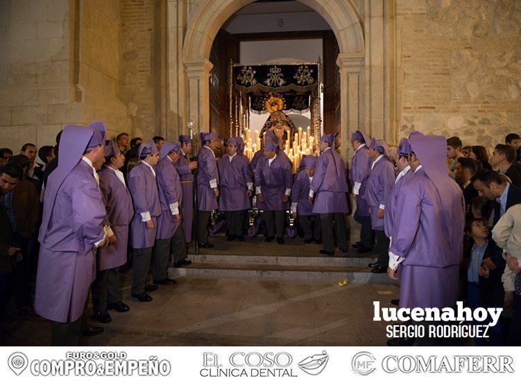 Galería: Luto y consternación en la procesión del Santo Entierro