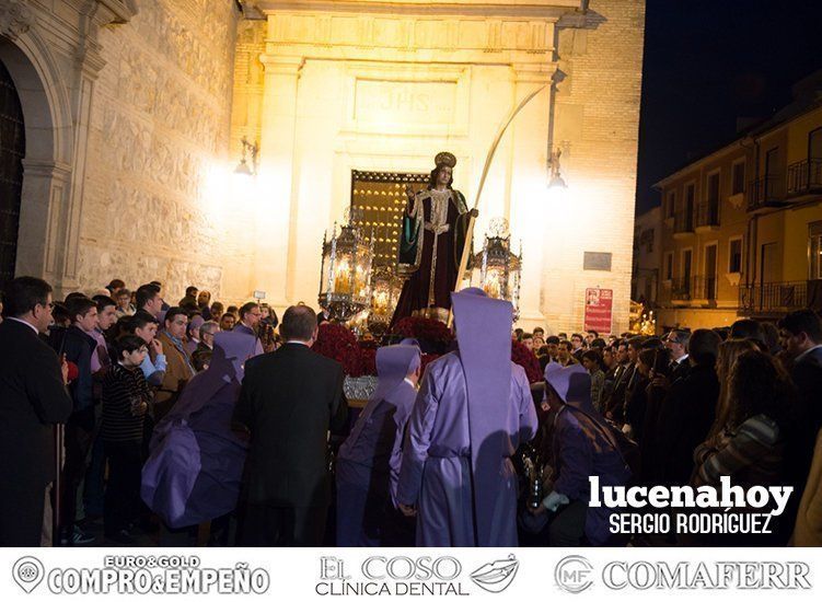 Galería: Luto y consternación en la procesión del Santo Entierro