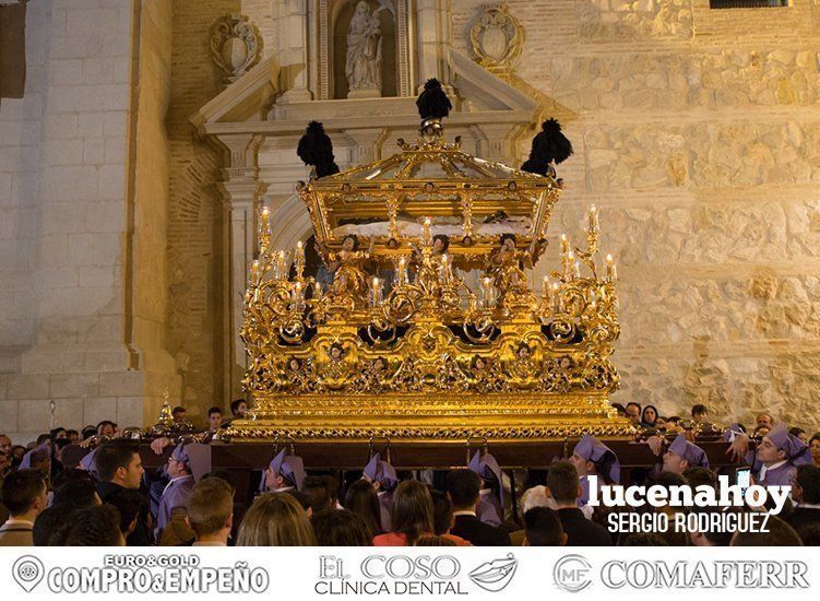 Galería: Luto y consternación en la procesión del Santo Entierro Galería: Luto y consternación en la procesión del Santo Entierro