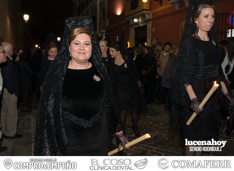 Galería: La Virgen de la Soledad augura la Resurrección en Lucena