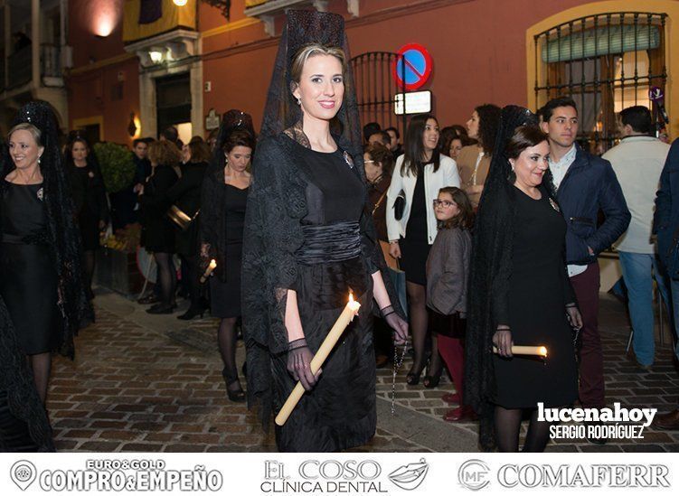 Galería: La Virgen de la Soledad augura la Resurrección en Lucena