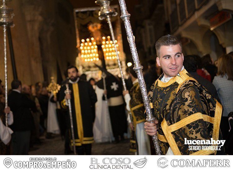 Galería: La Virgen de la Soledad augura la Resurrección en Lucena