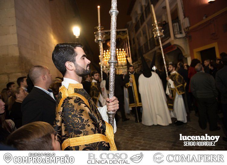 Galería: La Virgen de la Soledad augura la Resurrección en Lucena