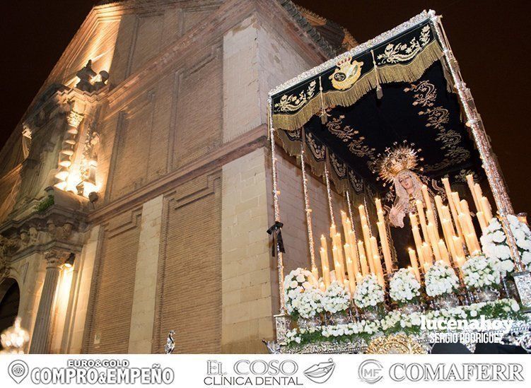 Galería: La Virgen de la Soledad augura la Resurrección en Lucena