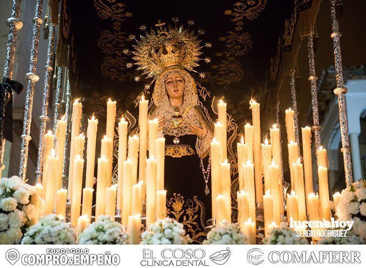 Galería: La Virgen de la Soledad augura la Resurrección en Lucena
