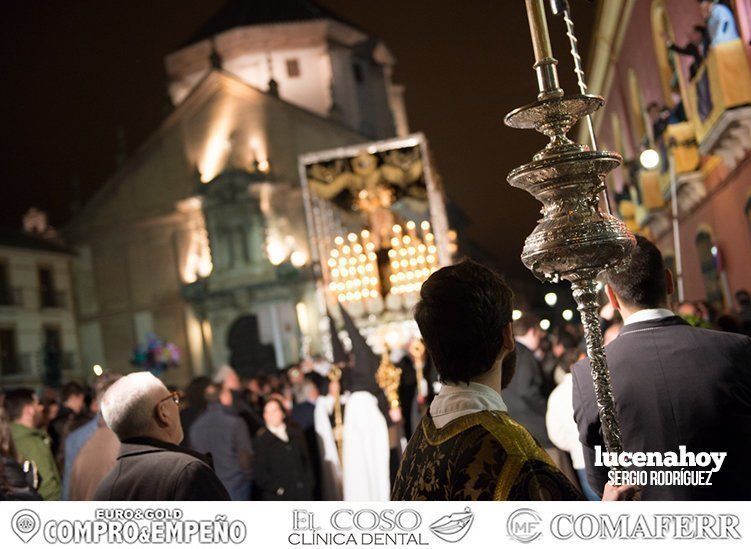 Galería: La Virgen de la Soledad augura la Resurrección en Lucena