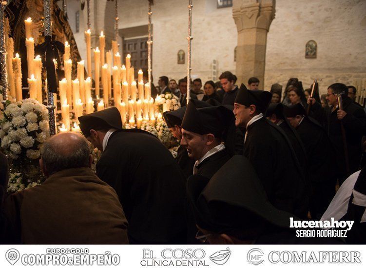 Galería: La Virgen de la Soledad augura la Resurrección en Lucena