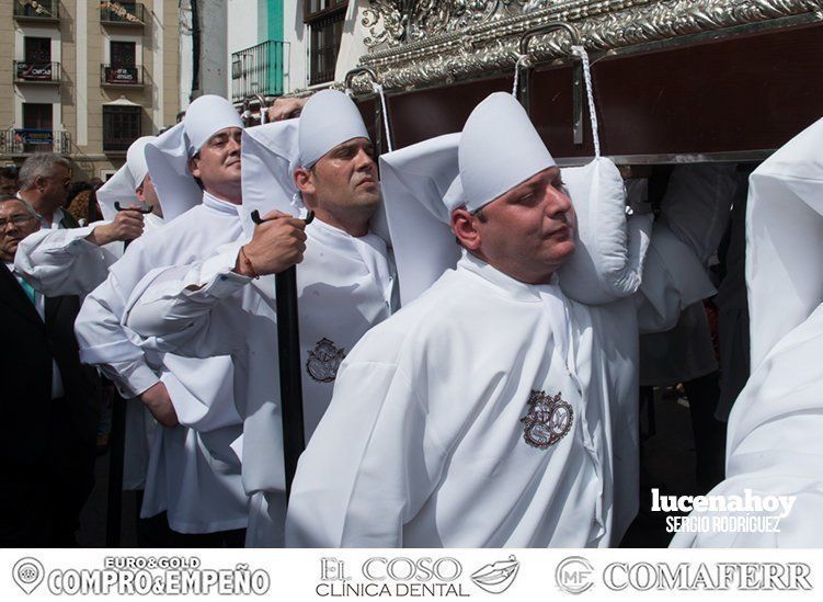 Galería: La cofradía de la Resurrección y Ángeles pone broche final a una Semana Santa de amargo regusto