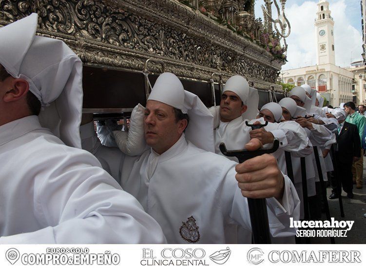 Galería: La cofradía de la Resurrección y Ángeles pone broche final a una Semana Santa de amargo regusto