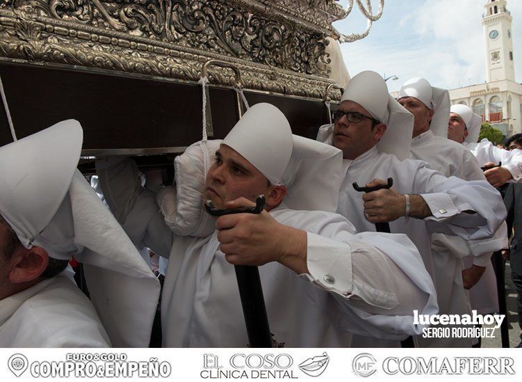 Galería: La cofradía de la Resurrección y Ángeles pone broche final a una Semana Santa de amargo regusto