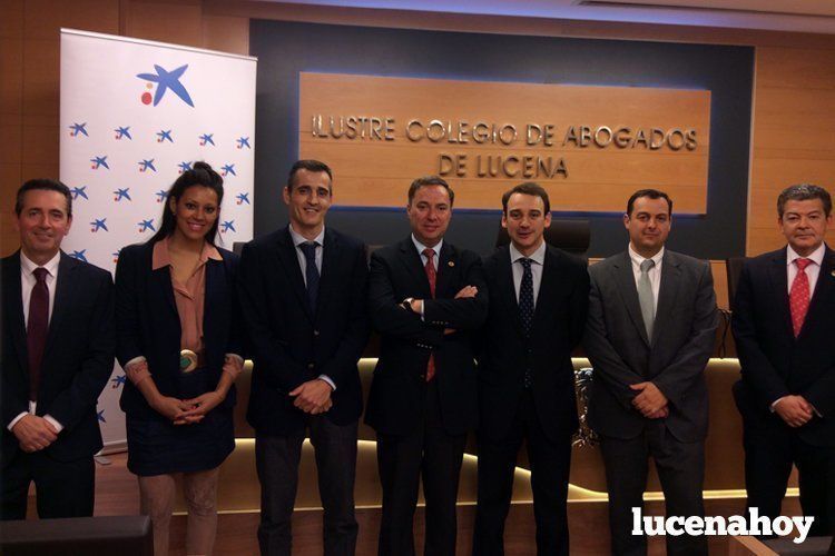  Representantes del Colegio de Abogados y de Caixabank. 