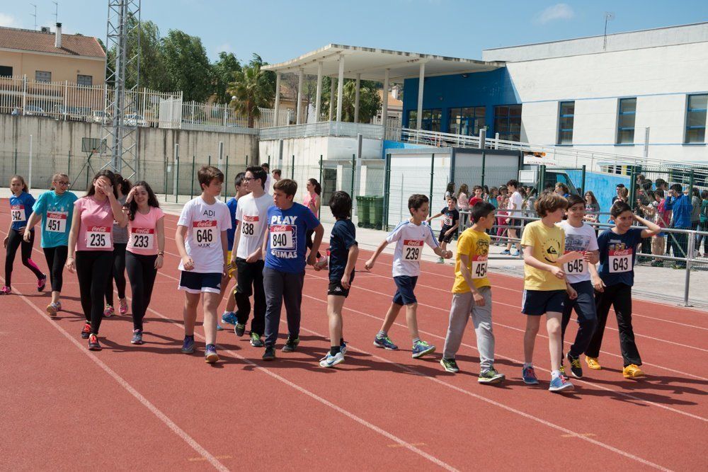 Galería: 450 estudiantes de los institutos lucentinos participan en las Olimpiadas de Secundaria.