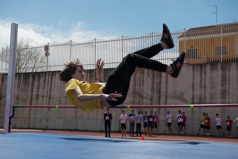 Galería: 450 estudiantes de los institutos lucentinos participan en las Olimpiadas de Secundaria.