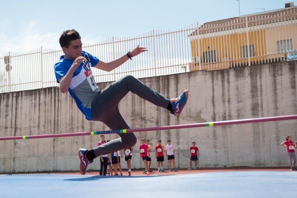 Galería: 450 estudiantes de los institutos lucentinos participan en las Olimpiadas de Secundaria.