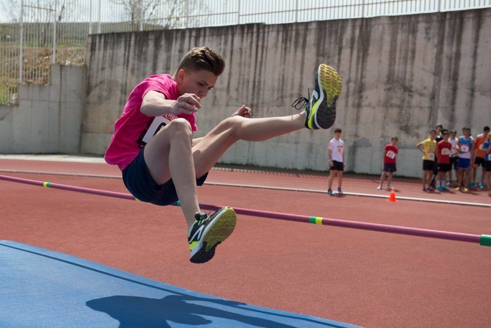 Galería: 450 estudiantes de los institutos lucentinos participan en las Olimpiadas de Secundaria.