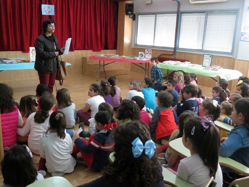 Galería: Truequelibro en el Colegio Nuestra Señora de Araceli