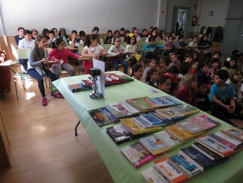 Galería: Truequelibro en el Colegio Nuestra Señora de Araceli