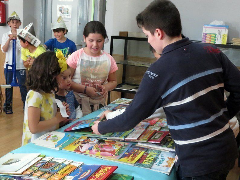 Galería: Truequelibro en el Colegio Nuestra Señora de Araceli Galería: Truequelibro en el Colegio Nuestra Señora de Araceli