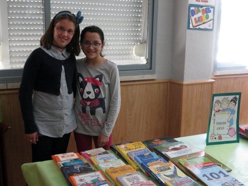 Galería: Truequelibro en el Colegio Nuestra Señora de Araceli