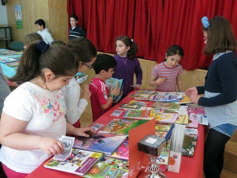 Galería: Truequelibro en el Colegio Nuestra Señora de Araceli