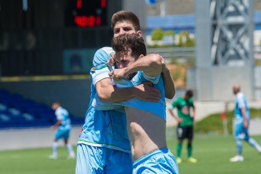  Sergio Torres y Pedro Caballero celebran el segundo tanto. Foto: Sergio Rodríguez 