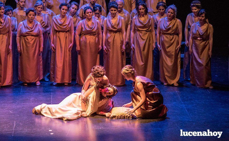Galería: El auditorio acogió con un gran éxito el estreno de la primera producción operística realizada en Lucena: Dido y Eneas