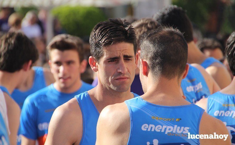 Galería 1: Una marea morada toma las calles de Lucena en la I Carrera Nazarena. Fotos de Jesús Ruiz Jiménez