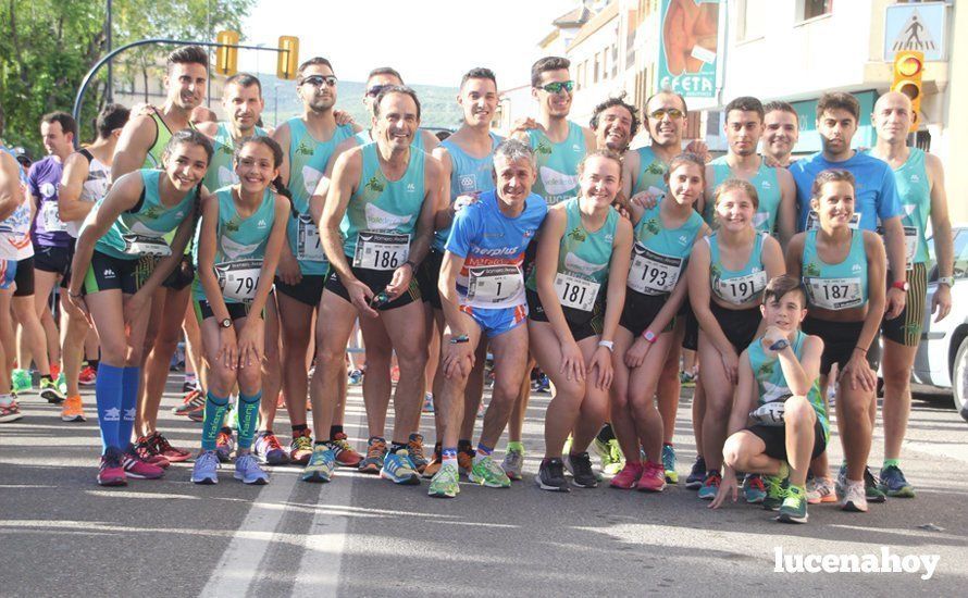 Galería 1: Una marea morada toma las calles de Lucena en la I Carrera Nazarena. Fotos de Jesús Ruiz Jiménez