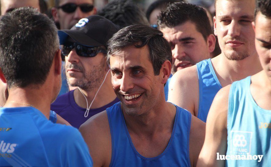 Galería 1: Una marea morada toma las calles de Lucena en la I Carrera Nazarena. Fotos de Jesús Ruiz Jiménez