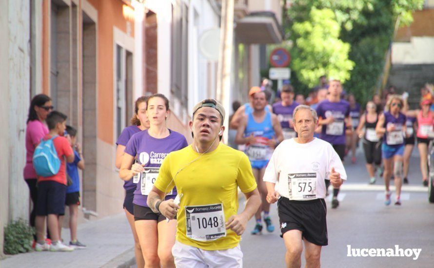 Galería 1: Una marea morada toma las calles de Lucena en la I Carrera Nazarena. Fotos de Jesús Ruiz Jiménez