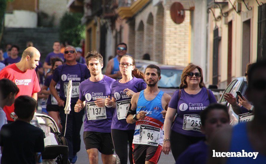 Galería 1: Una marea morada toma las calles de Lucena en la I Carrera Nazarena. Fotos de Jesús Ruiz Jiménez