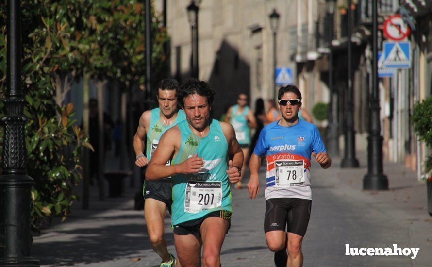 Galería 1: Una marea morada toma las calles de Lucena en la I Carrera Nazarena. Fotos de Jesús Ruiz Jiménez