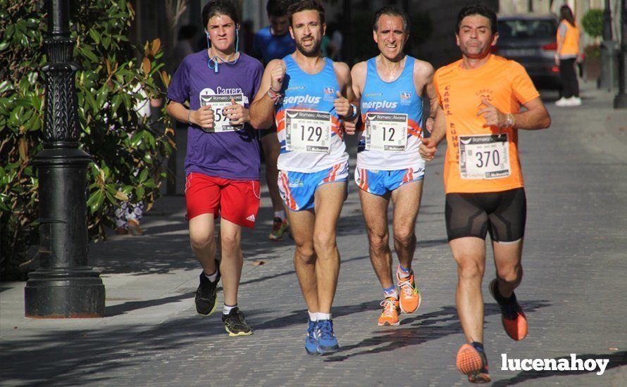 Galería 1: Una marea morada toma las calles de Lucena en la I Carrera Nazarena. Fotos de Jesús Ruiz Jiménez