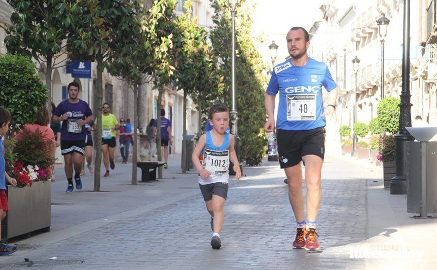 Galería 2: Carrera Nazarena de Lucena: lo importante era participar.. y llegar de cualquier forma