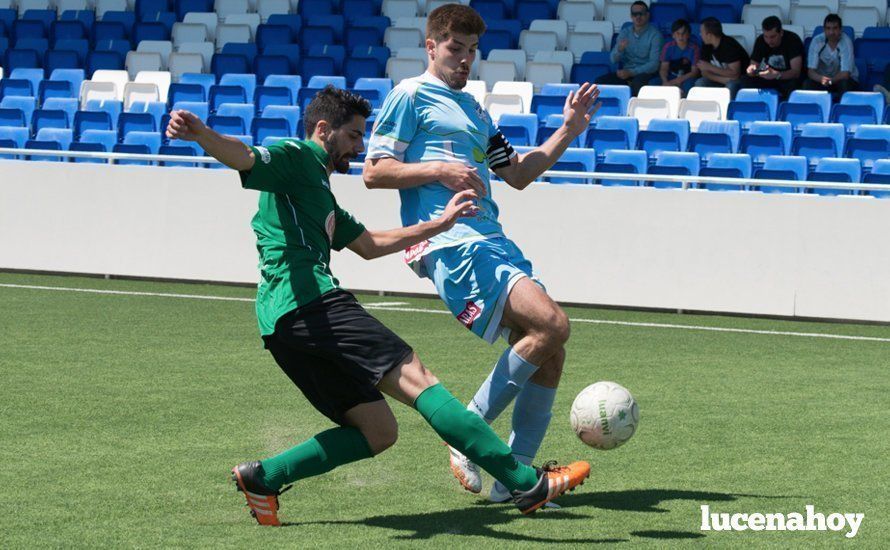  Naoki defiende a Pedro Caballero en el penúltimo partido de la temporada pasada. SERGIO RODRÍGUEZ 