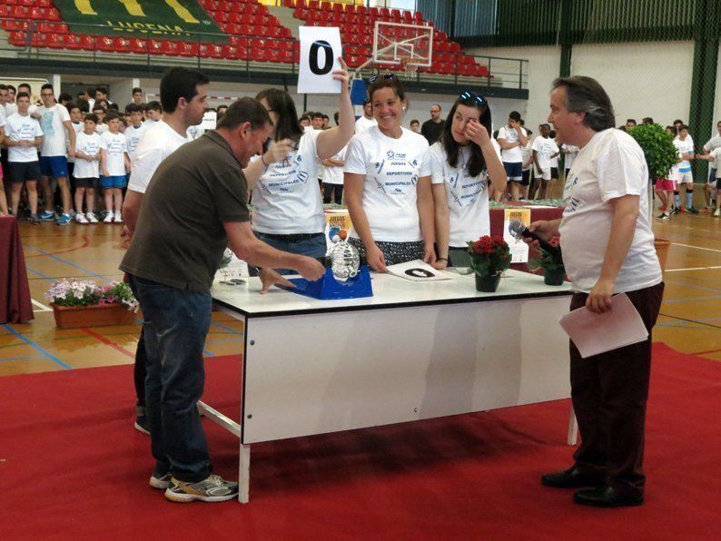 Galería: La entrega de premios y regalos clausura los Juegos Deportivos Municipales 2016 Galería: La entrega de premios y regalos clausura los Juegos Deportivos Municipales 2016