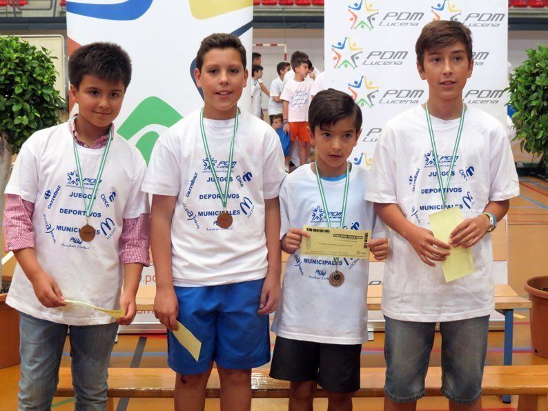 Galería: La entrega de premios y regalos clausura los Juegos Deportivos Municipales 2016 Galería: La entrega de premios y regalos clausura los Juegos Deportivos Municipales 2016