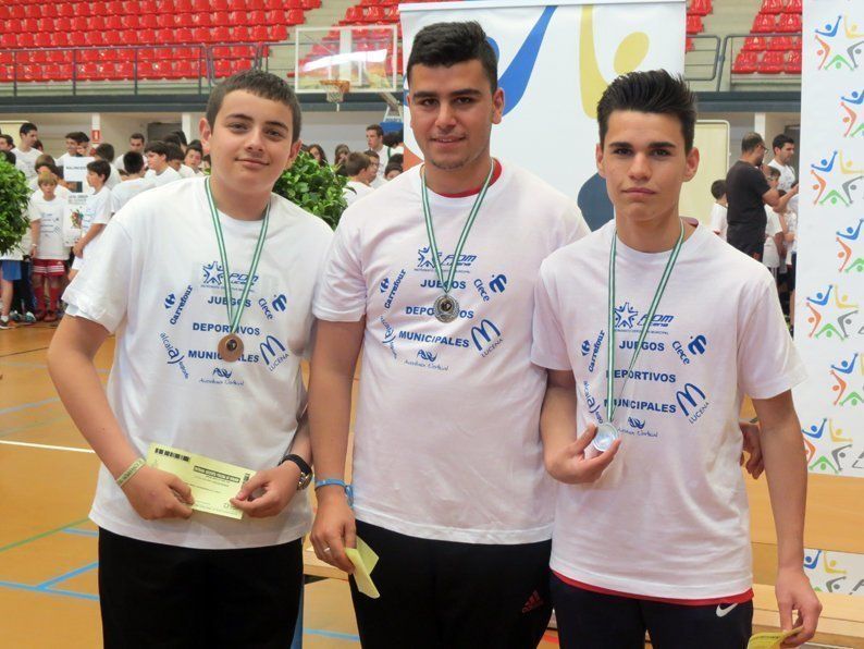 Galería: La entrega de premios y regalos clausura los Juegos Deportivos Municipales 2016 Galería: La entrega de premios y regalos clausura los Juegos Deportivos Municipales 2016