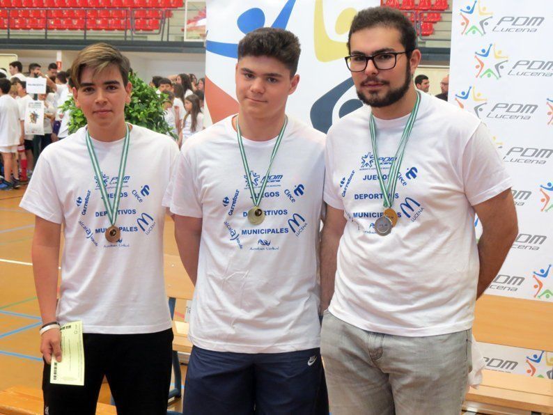 Galería: La entrega de premios y regalos clausura los Juegos Deportivos Municipales 2016 Galería: La entrega de premios y regalos clausura los Juegos Deportivos Municipales 2016