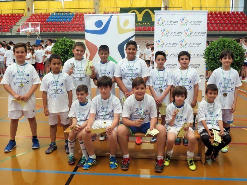 Galería: La entrega de premios y regalos clausura los Juegos Deportivos Municipales 2016 Galería: La entrega de premios y regalos clausura los Juegos Deportivos Municipales 2016