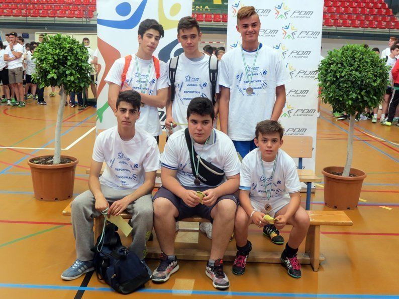 Galería: La entrega de premios y regalos clausura los Juegos Deportivos Municipales 2016 Galería: La entrega de premios y regalos clausura los Juegos Deportivos Municipales 2016