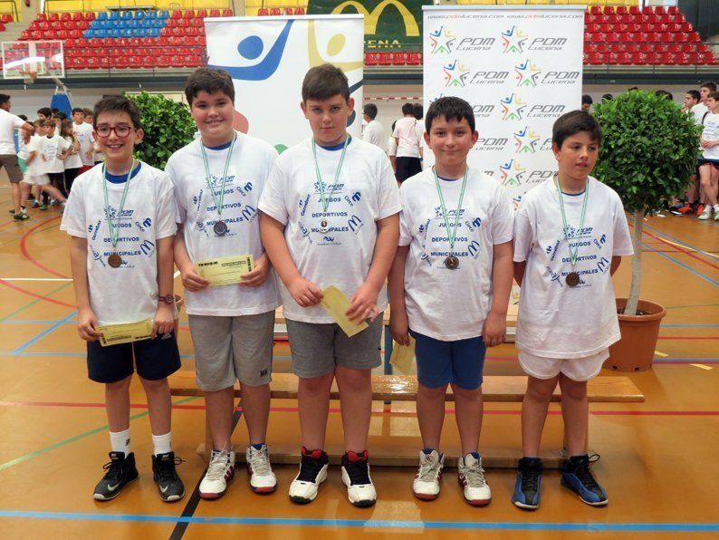 Galería: La entrega de premios y regalos clausura los Juegos Deportivos Municipales 2016 Galería: La entrega de premios y regalos clausura los Juegos Deportivos Municipales 2016