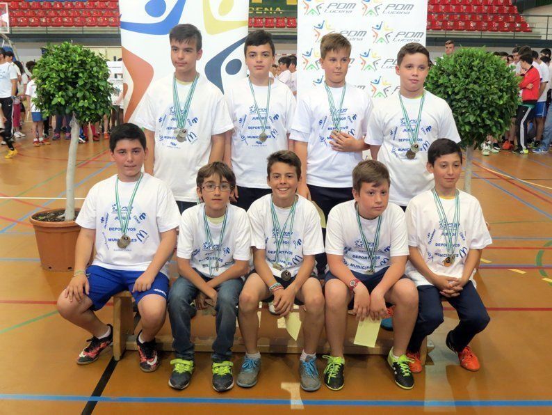 Galería: La entrega de premios y regalos clausura los Juegos Deportivos Municipales 2016 Galería: La entrega de premios y regalos clausura los Juegos Deportivos Municipales 2016