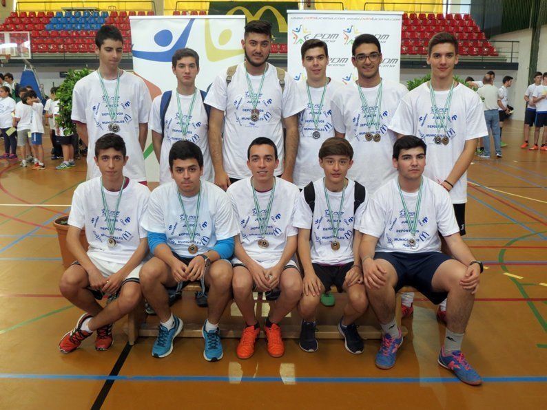 Galería: La entrega de premios y regalos clausura los Juegos Deportivos Municipales 2016 Galería: La entrega de premios y regalos clausura los Juegos Deportivos Municipales 2016
